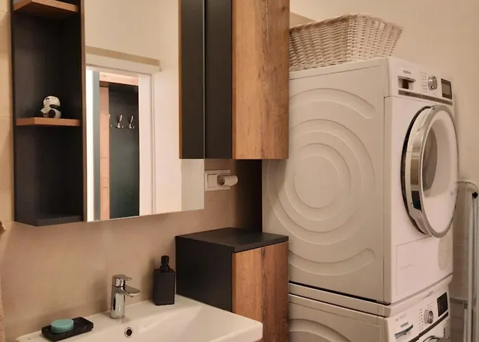 Door Братислава