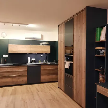 Door Διαμέρισμα Μπρατισλάβα